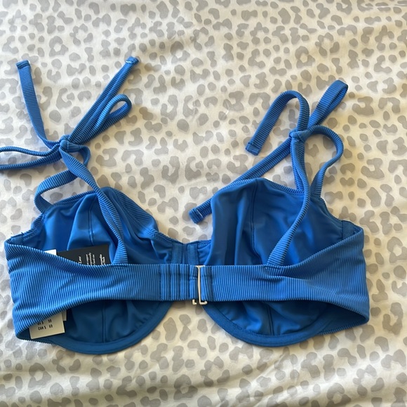 NWT/NBW Abercrombie & Fitch Tie Strap Underwire Bikini Top - Curve Love - Picture 3 of 4